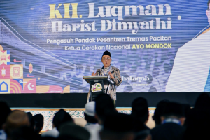 K.H. Luqman Harist Dimyathi