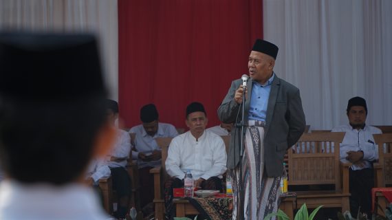 Merah Putih Menangis: Amanat KH Marzuqi Mustamar tentang Air Mata Aceh-NTT